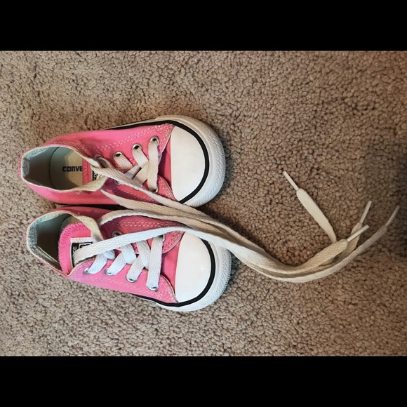 Converse - Picture 2 of 2